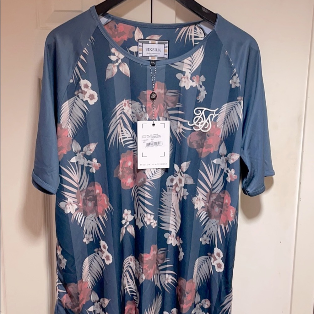 siksilk hazy daze curved hem tee